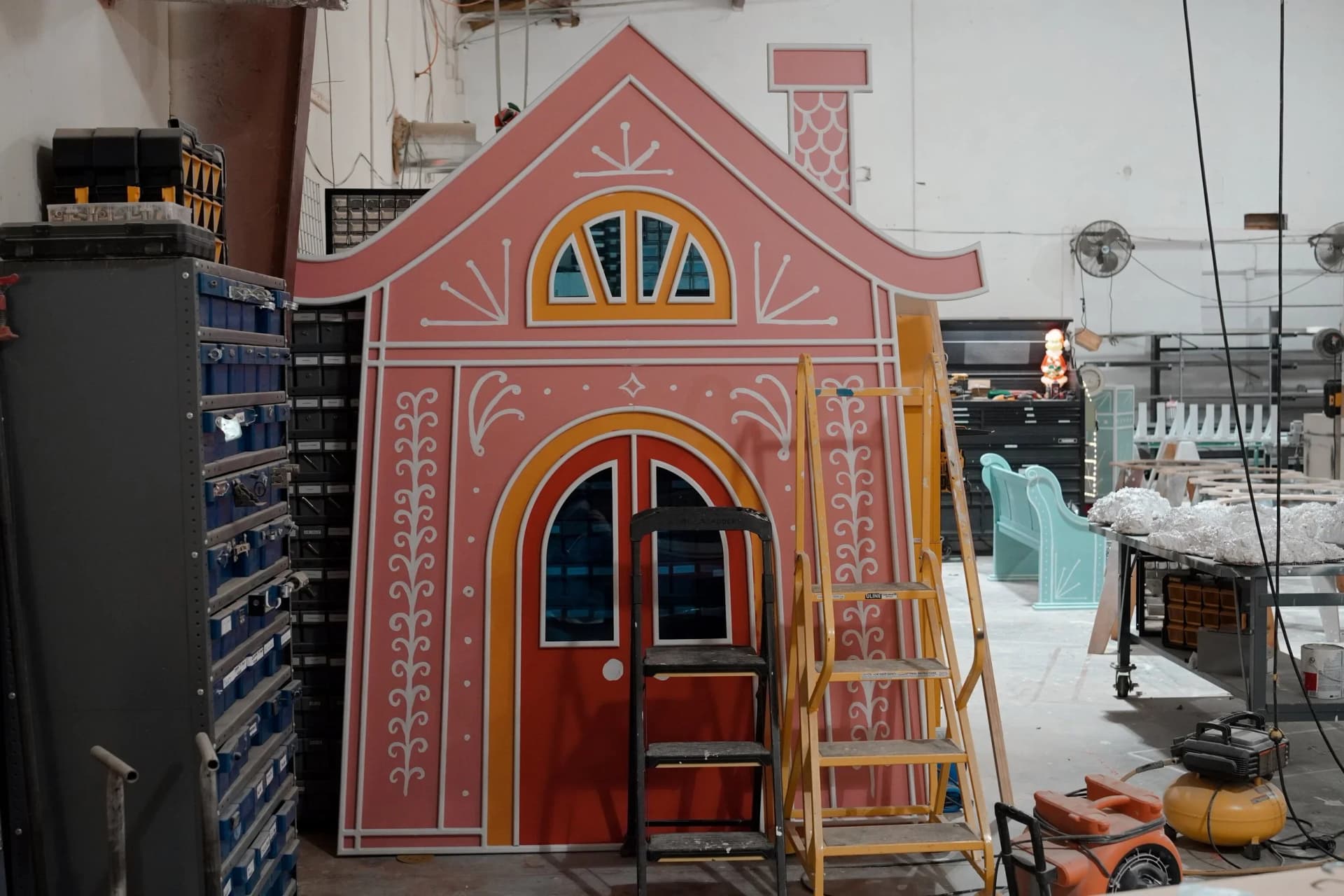 custom house facade scenic build in greene fabrication shop